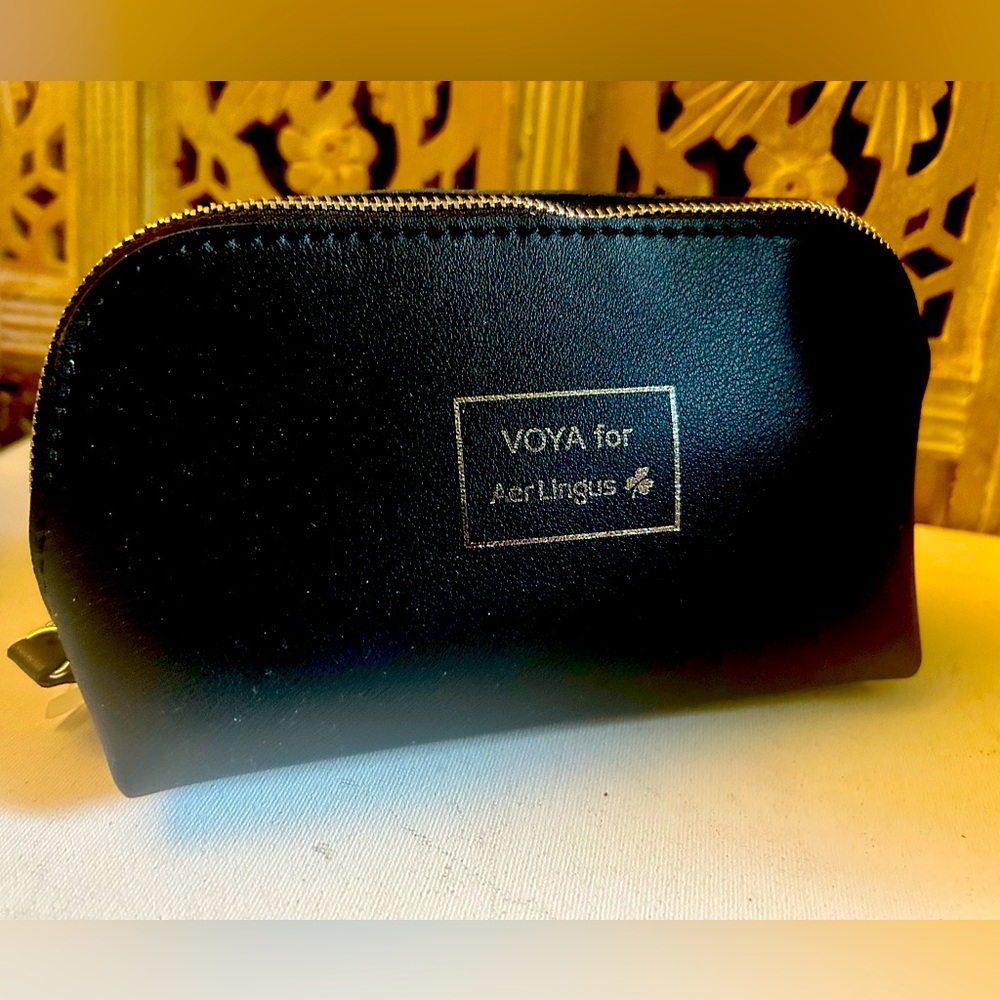 2 x NEW Voya Aer Lingus Amenity Kit Ireland Irish Travel Pack Pouch black silver